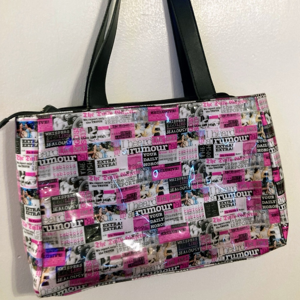 RELIC Gloss Magazine Print Bag